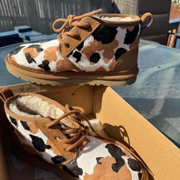 Uggs cow print Neumel - Picture 1 of 5